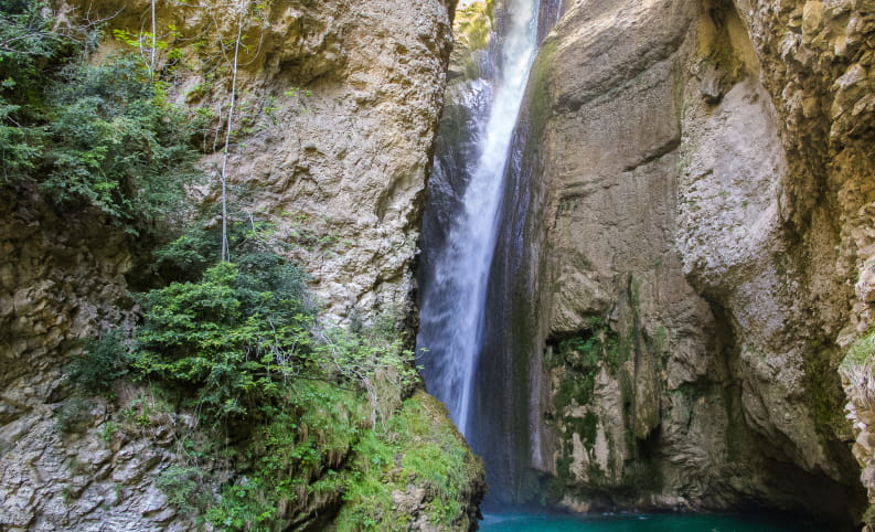 Cascade de la Druise dans le parc naturel régional du Vercors - top des spots nature de la Drôme