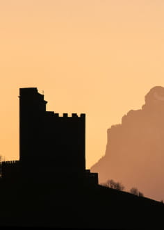 Tour de Crest en fin de journée