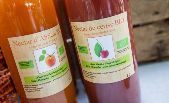 2 bouteilles de nectar d'abricots Bio