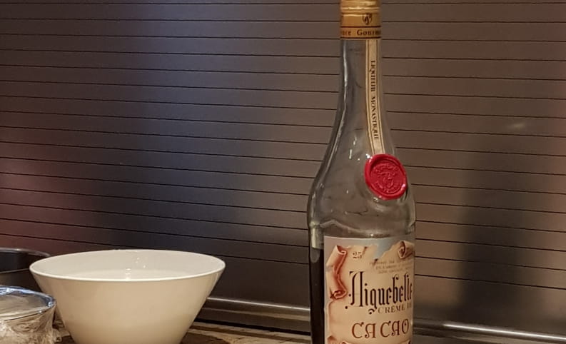 Bouteille de liqueur de cacao