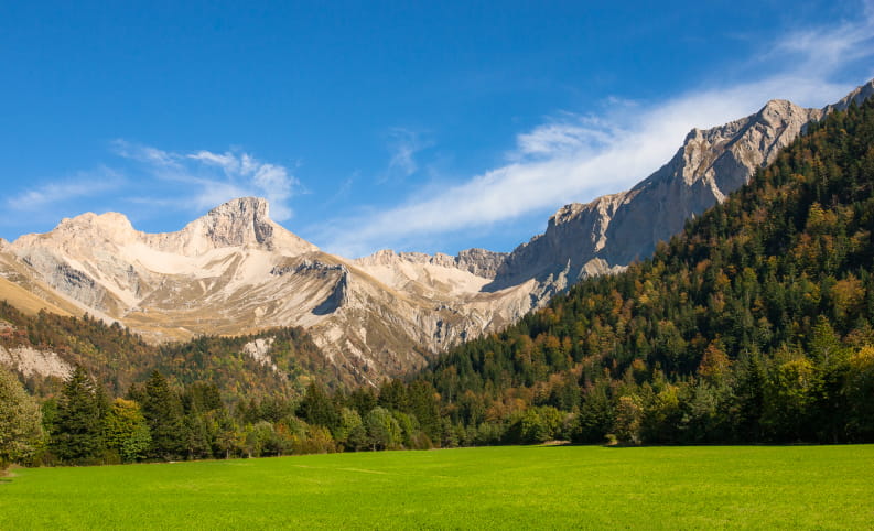 Le Rocher rond et le Vallon de la Jarjatte