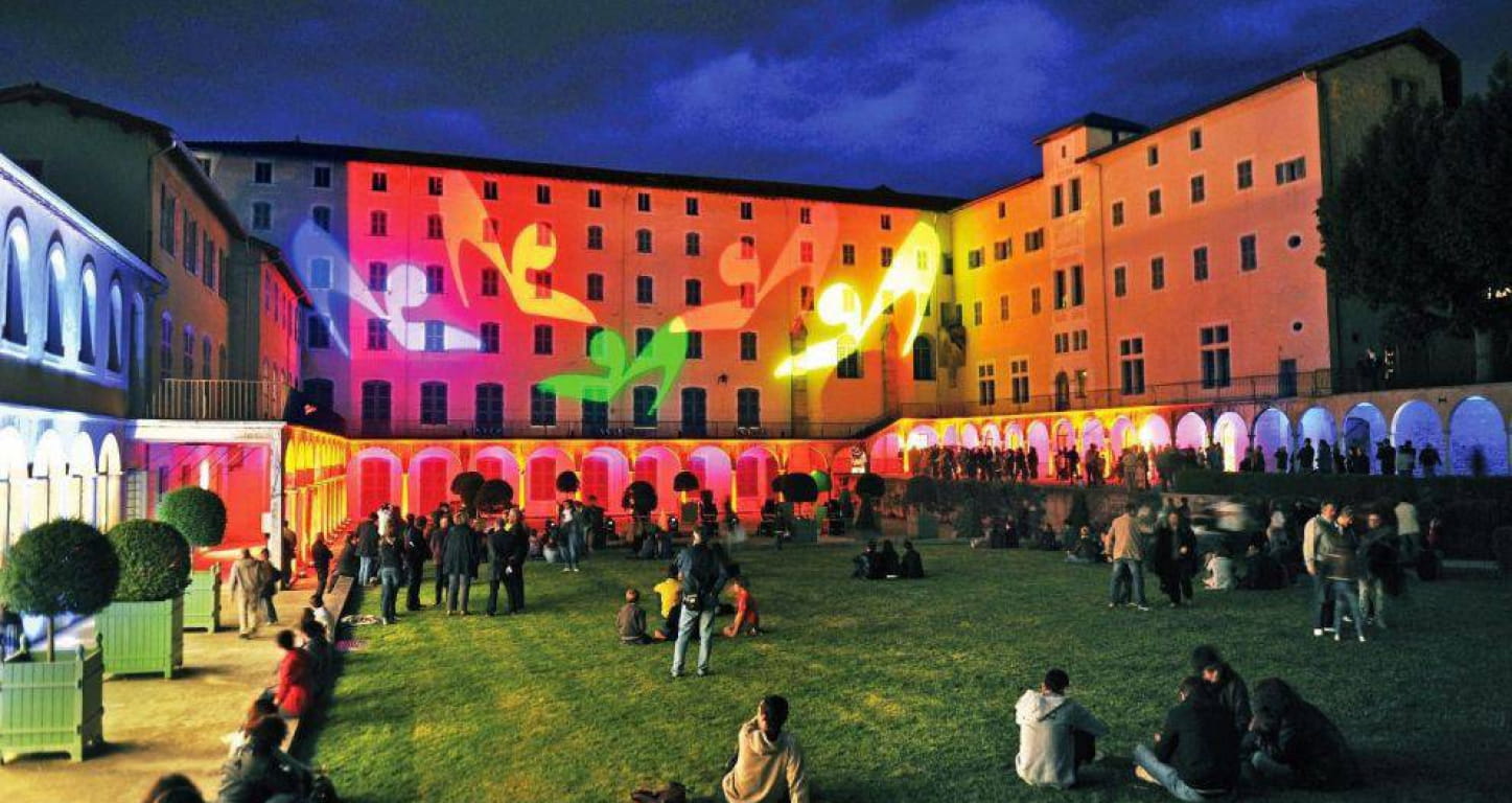 Illuminations au Musée de la Chaussure de Romans dans la Drôme