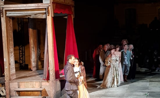 Capitaine Fracasse-Fêtes nocturnes 2021 à Grignan dans la Drôme